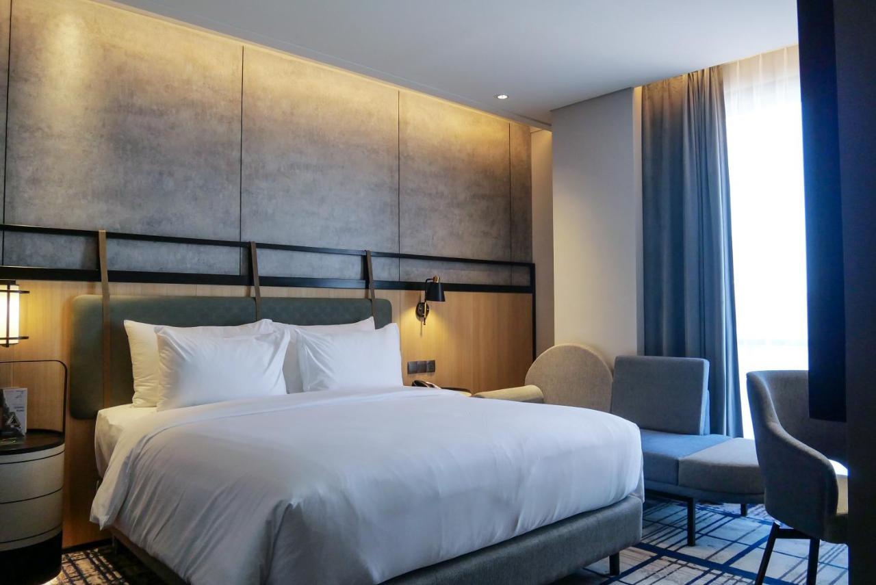 Mercure Surabaya Manyar Exterior foto