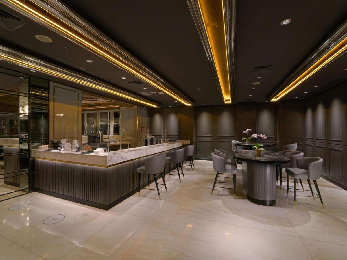 Mercure Surabaya Manyar Exterior foto