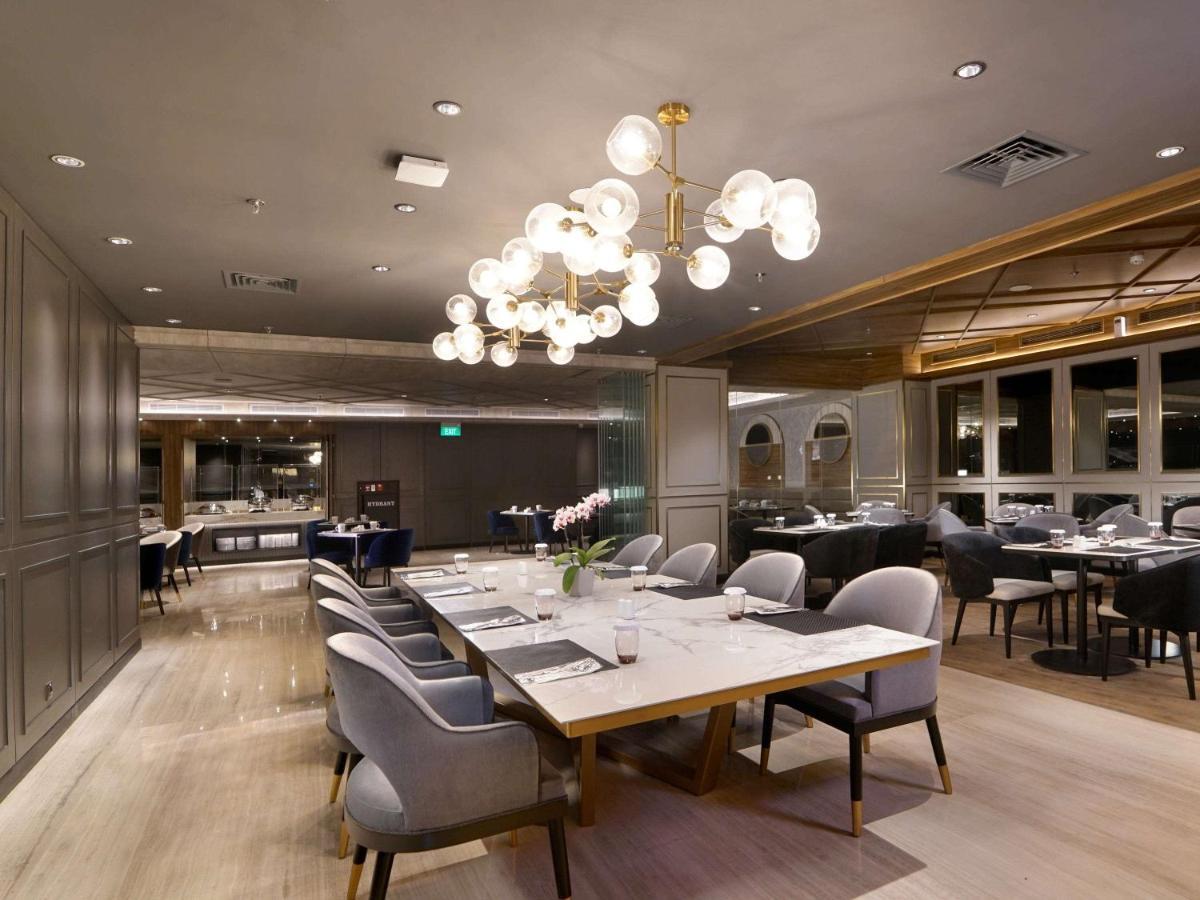 Mercure Surabaya Manyar Exterior foto