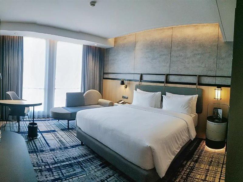 Mercure Surabaya Manyar Exterior foto
