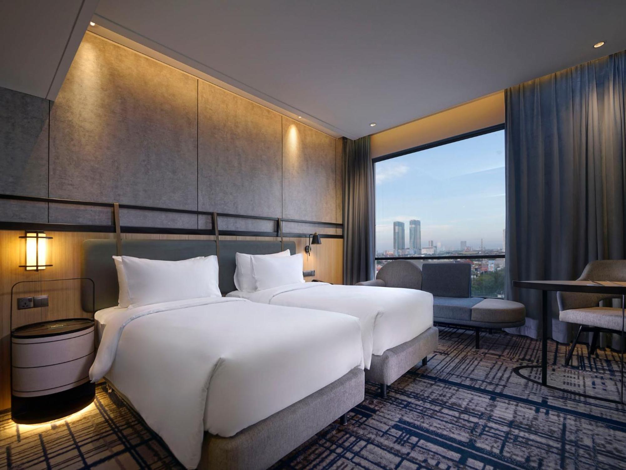 Mercure Surabaya Manyar Exterior foto